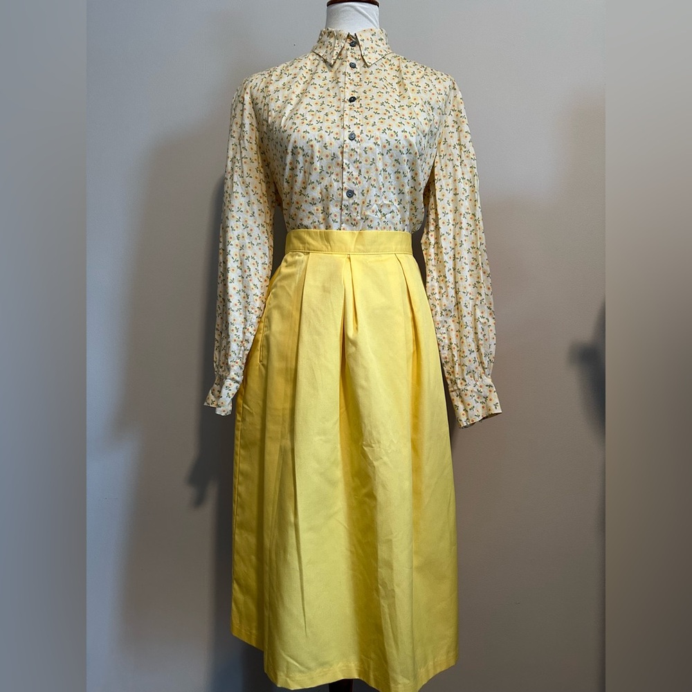 Vintage 1980’s Pleated Midi Skirt - Picture 2 of 7